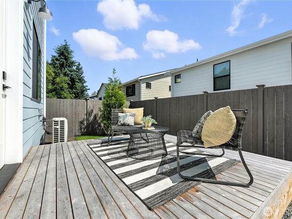 19 Meridian Avenue SE CR 08, Bothell WA 98012