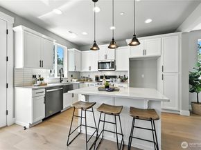 19 Meridian Avenue SE CR 08, Bothell WA 98012