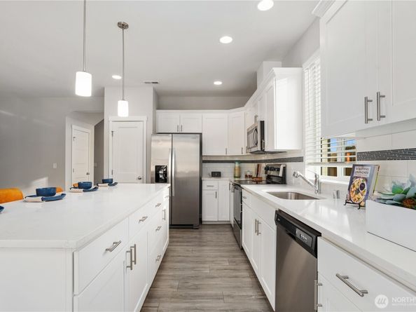 26831 30th Place S 7, Kent WA 98032