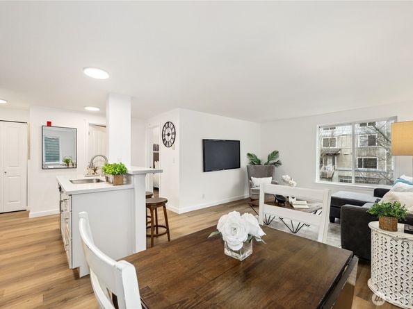300 10th Avenue A202, Seattle WA 98122
