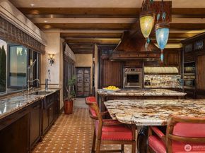 3639 W Mercer Way, Mercer Island WA 98040