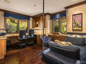 3639 W Mercer Way, Mercer Island WA 98040