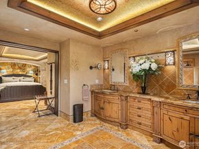 3639 W Mercer Way, Mercer Island WA 98040