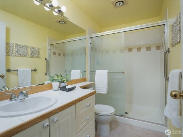 3800 NE Sunset Boulevard B101, Renton WA 98056