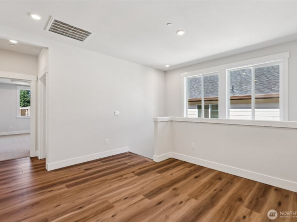 330 182ND Place SE, Bothell WA 98012