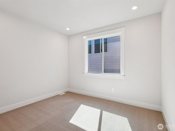 330 182ND Place SE, Bothell WA 98012