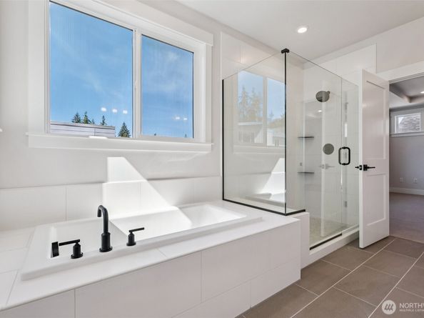 330 182ND Place SE, Bothell WA 98012