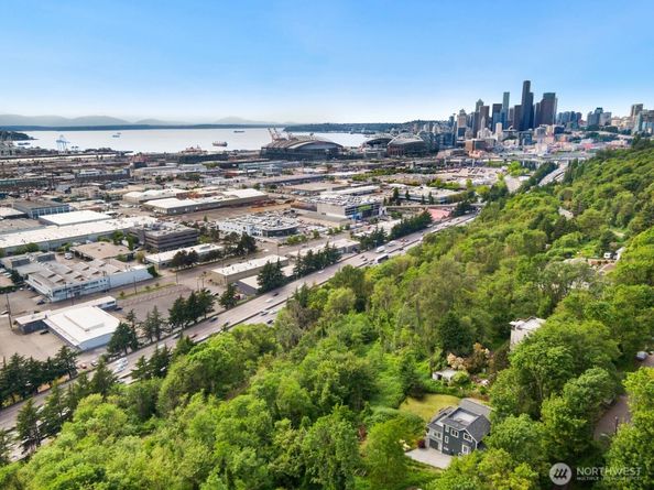 2323 12th Avenue S, Seattle WA 98144