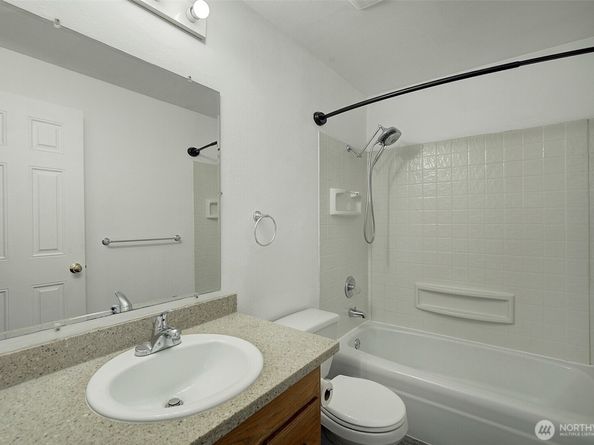 747 75th Street SE B203, Everett WA 98203