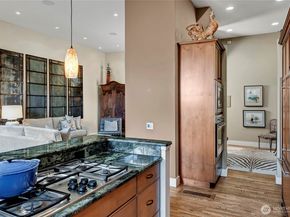 2031 42nd Avenue E, Seattle WA 98112