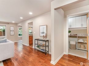 2423 8th Avenue N 101, Seattle WA 98109