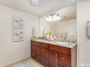 2423 8th Avenue N 101, Seattle WA 98109
