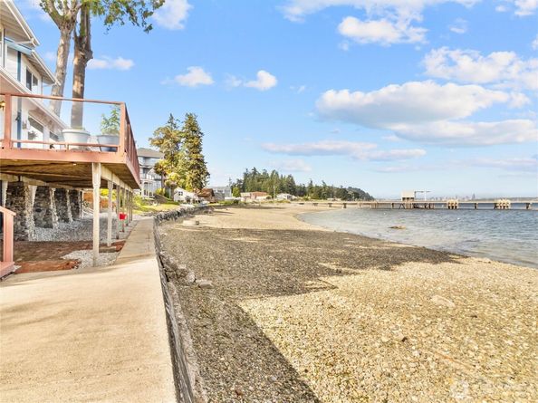 8609 E Caraway Road, Port Orchard WA 98366