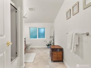 8609 E Caraway Road, Port Orchard WA 98366