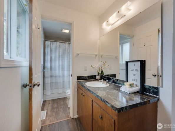 15121 3rd Avenue NE, Shoreline WA 98155