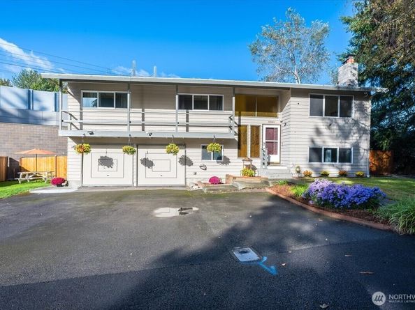 15121 3rd Avenue NE, Shoreline WA 98155