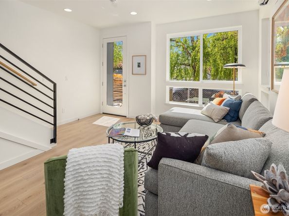 972 NW 54th Street, Seattle WA 98107