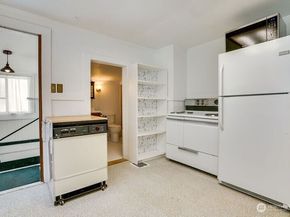 1027 E Main Street, Auburn WA 98002