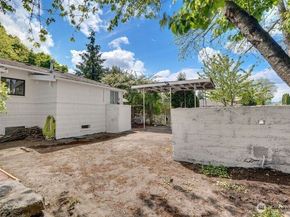 1027 E Main Street, Auburn WA 98002