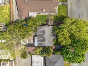 1027 E Main Street, Auburn WA 98002