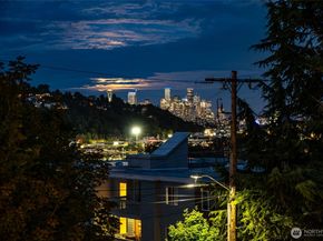 2312 W Boston Street 201, Seattle WA 98199