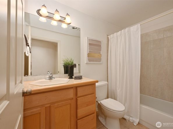 2312 W Boston Street 201, Seattle WA 98199