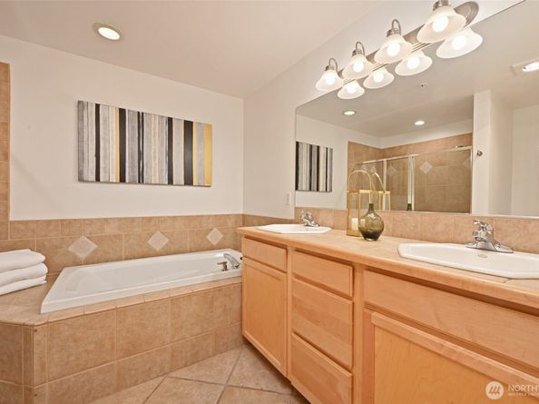 2312 W Boston Street 201, Seattle WA 98199