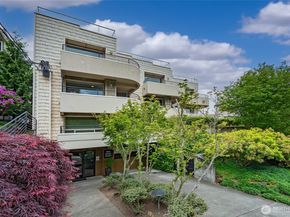 2312 W Boston Street 201, Seattle WA 98199