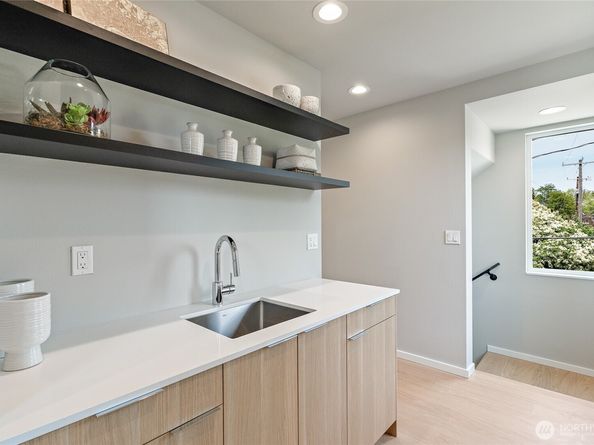 1801 NW 65th Street C, Seattle WA 98117