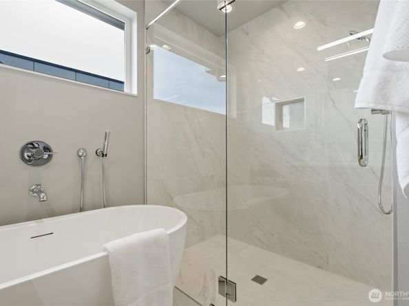 1801 NW 65th Street C, Seattle WA 98117