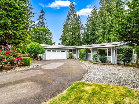 15729 Larch Way, Lynnwood WA 98087
