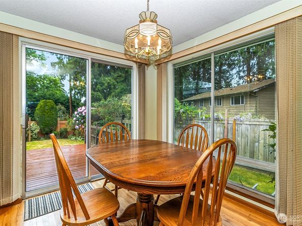 15729 Larch Way, Lynnwood WA 98087