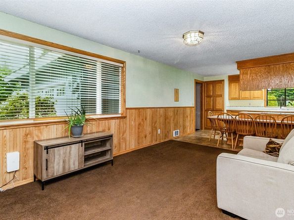 15729 Larch Way, Lynnwood WA 98087