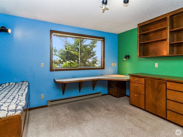 15729 Larch Way, Lynnwood WA 98087