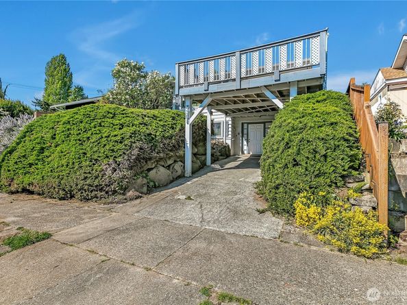 7351 32nd Avenue SW, Seattle WA 98126