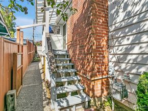 7351 32nd Avenue SW, Seattle WA 98126