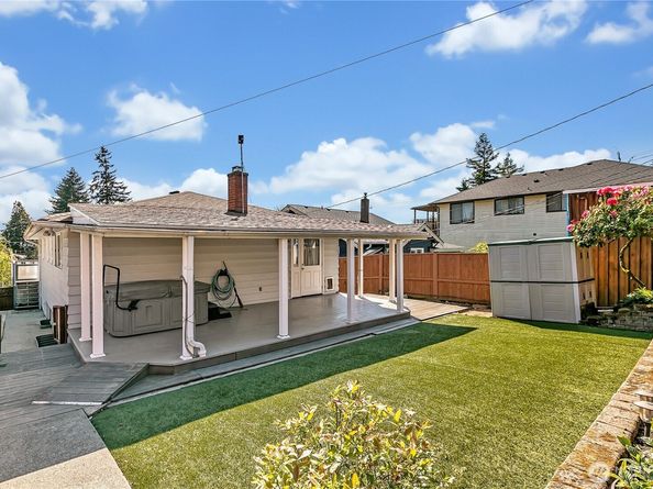 7351 32nd Avenue SW, Seattle WA 98126