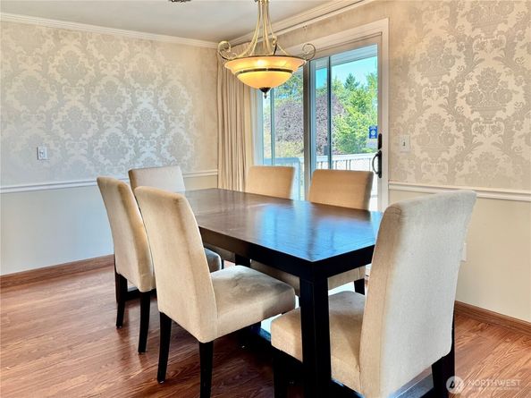 7351 32nd Avenue SW, Seattle WA 98126