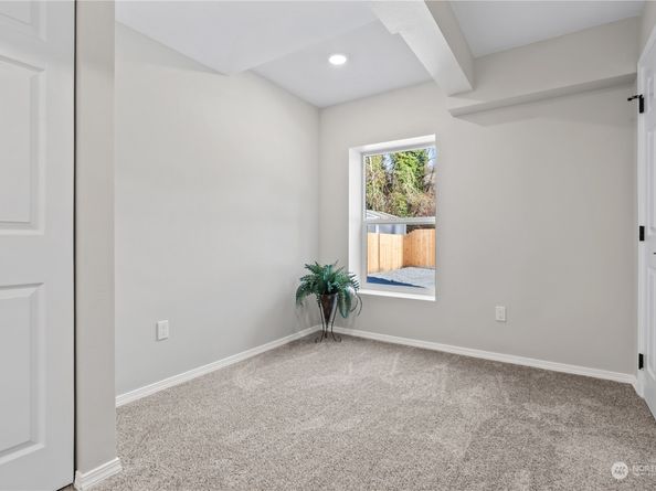 6968 24th Avenue SW, Seattle WA 98106