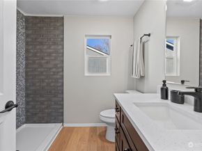 6968 24th Avenue SW, Seattle WA 98106