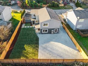 6968 24th Avenue SW, Seattle WA 98106