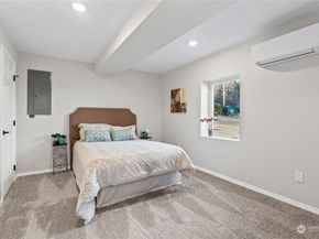 6968 24th Avenue SW, Seattle WA 98106
