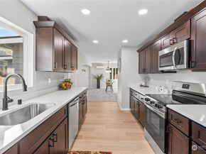 6968 24th Avenue SW, Seattle WA 98106