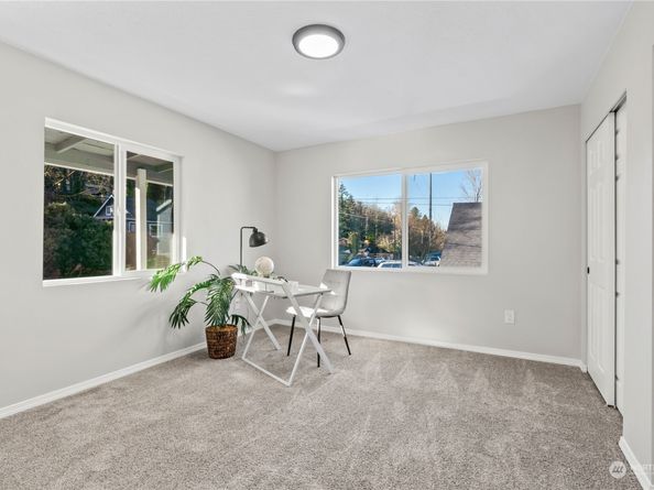 6968 24th Avenue SW, Seattle WA 98106