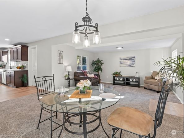 6968 24th Avenue SW, Seattle WA 98106