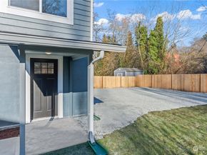 6968 24th Avenue SW, Seattle WA 98106