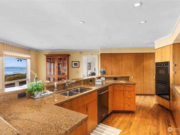 1040 N Park Drive, Everett WA 98203