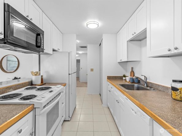 762 Hayes Street 18, Seattle WA 98109