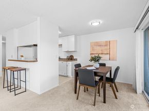 762 Hayes Street 18, Seattle WA 98109