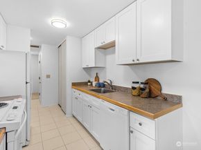 762 Hayes Street 18, Seattle WA 98109